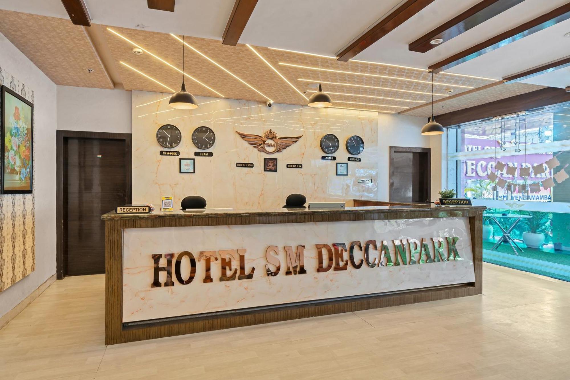 Hotel Sm Deccan Park Shamshabad Bagian luar foto