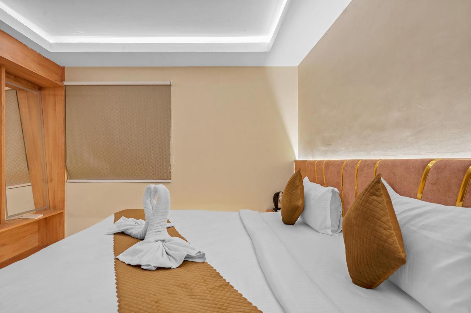 Hotel Sm Deccan Park Shamshabad Bagian luar foto