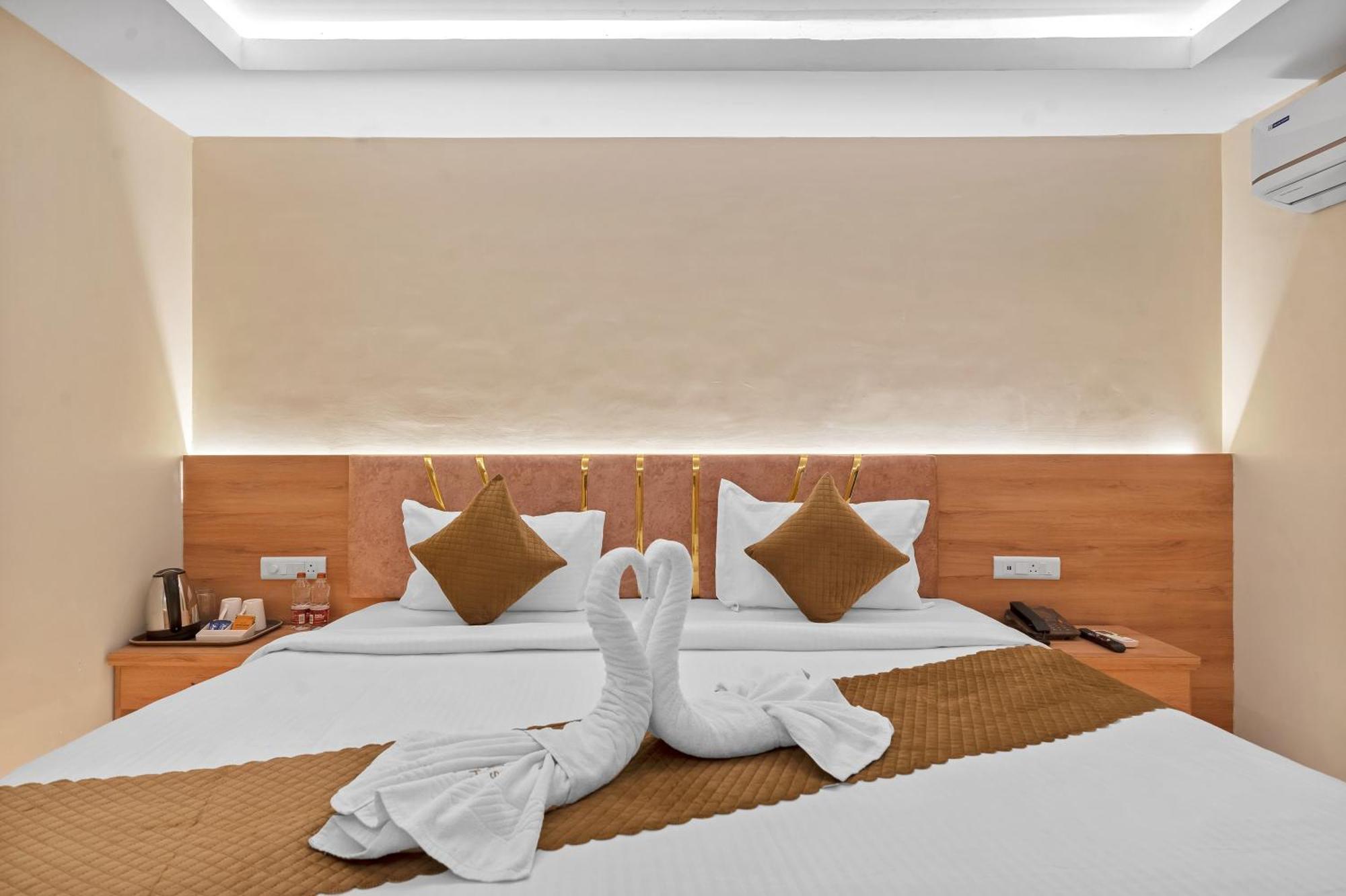 Hotel Sm Deccan Park Shamshabad Bagian luar foto