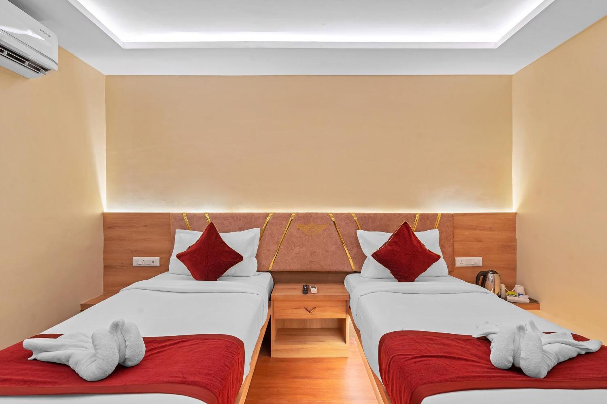 Hotel Sm Deccan Park Shamshabad Bagian luar foto