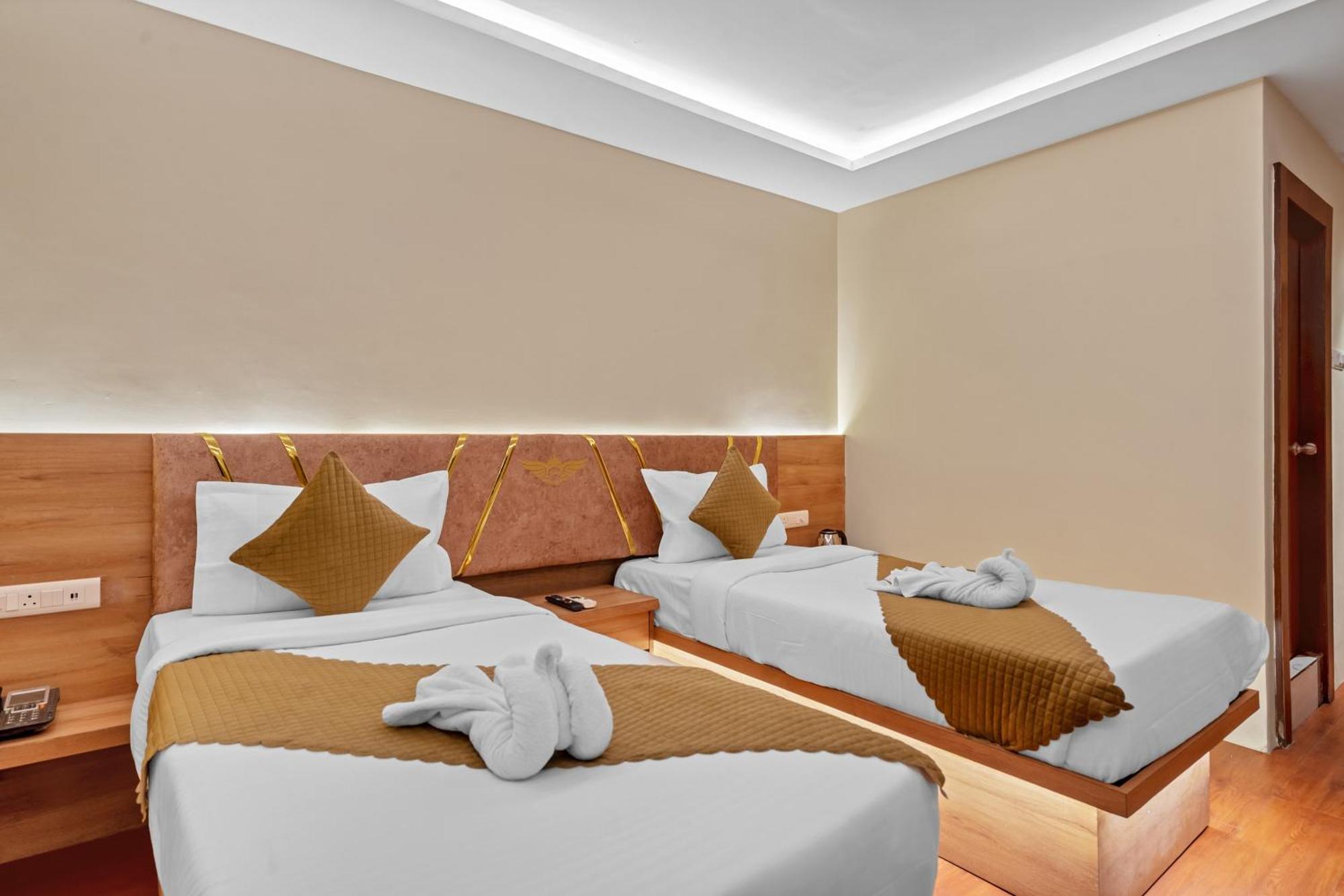 Hotel Sm Deccan Park Shamshabad Bagian luar foto