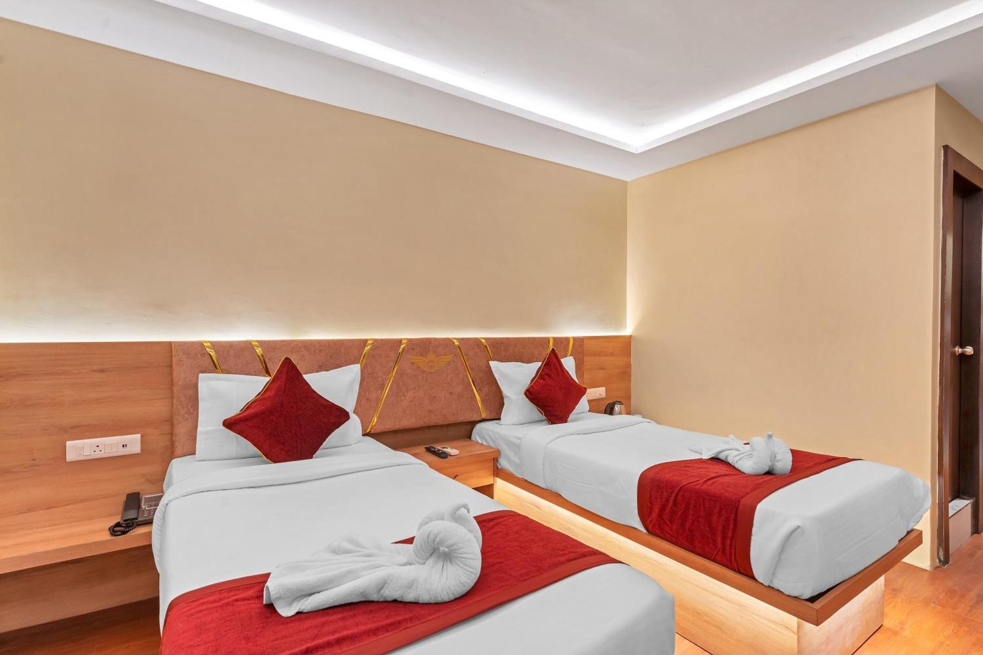 Hotel Sm Deccan Park Shamshabad Bagian luar foto