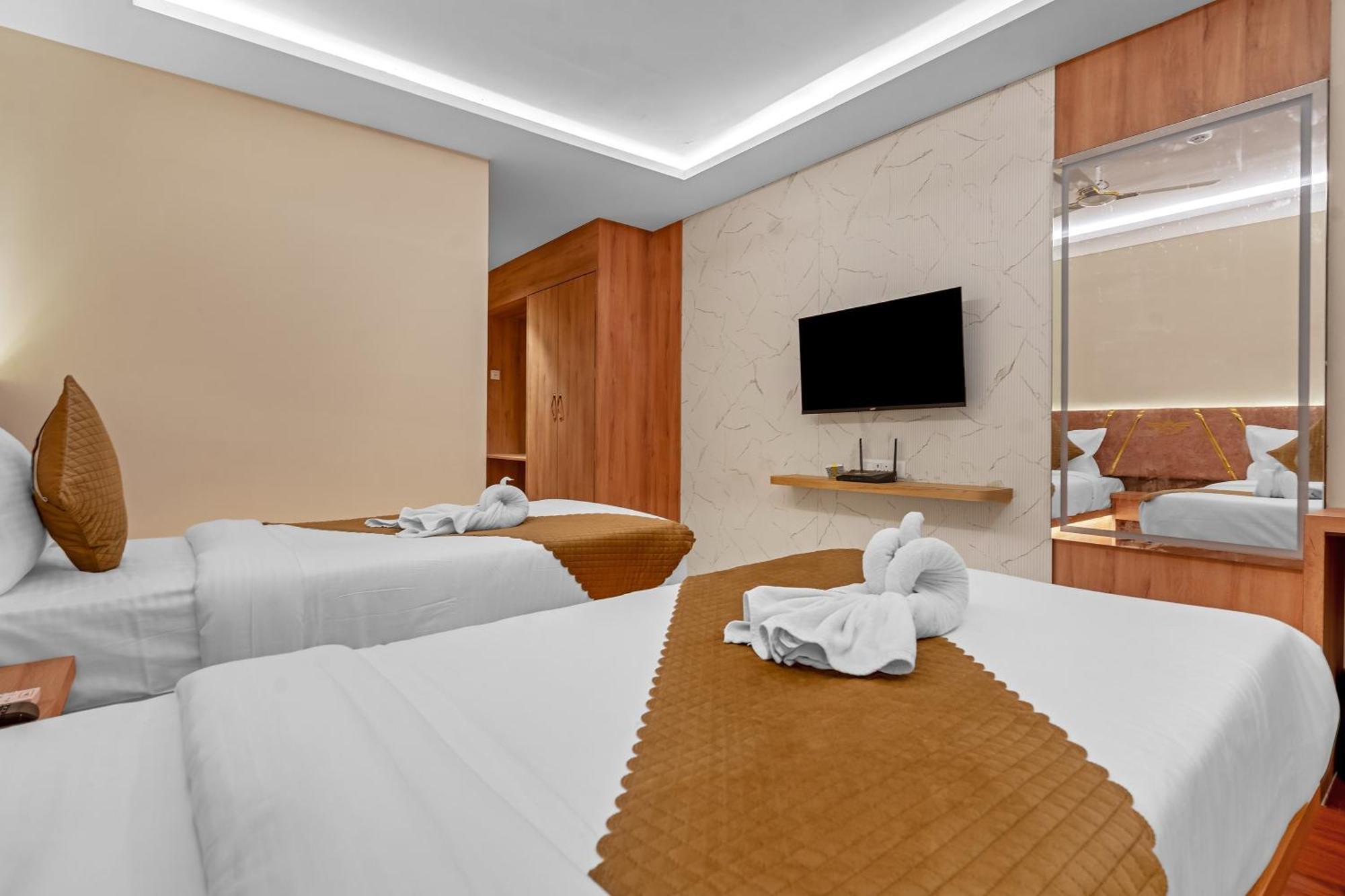 Hotel Sm Deccan Park Shamshabad Bagian luar foto