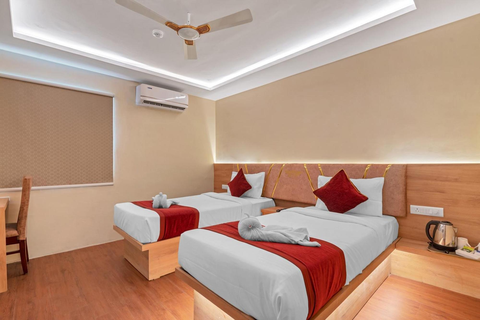Hotel Sm Deccan Park Shamshabad Bagian luar foto
