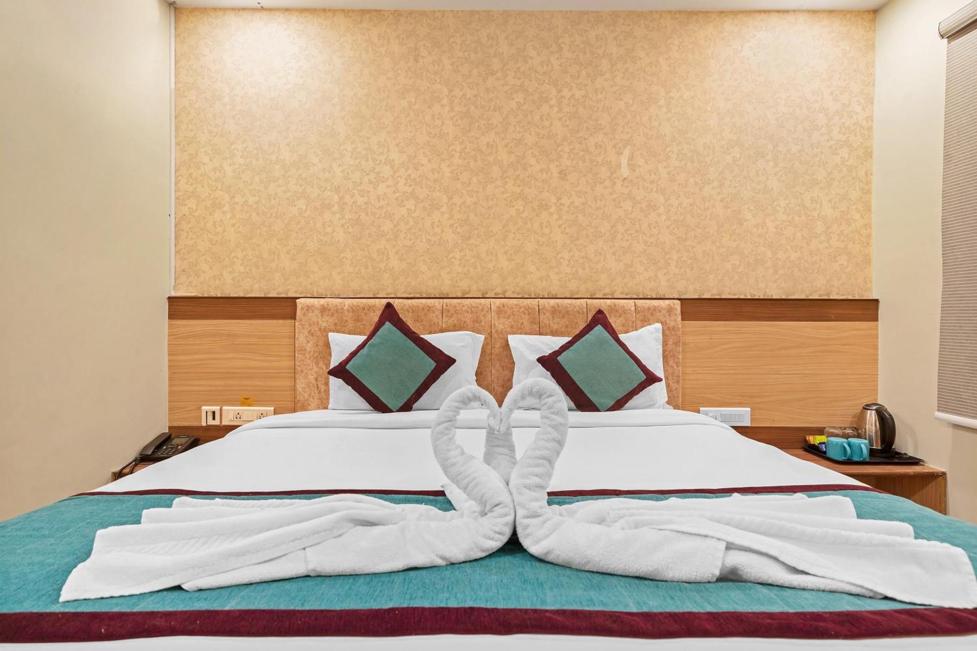Hotel Sm Deccan Park Shamshabad Bagian luar foto